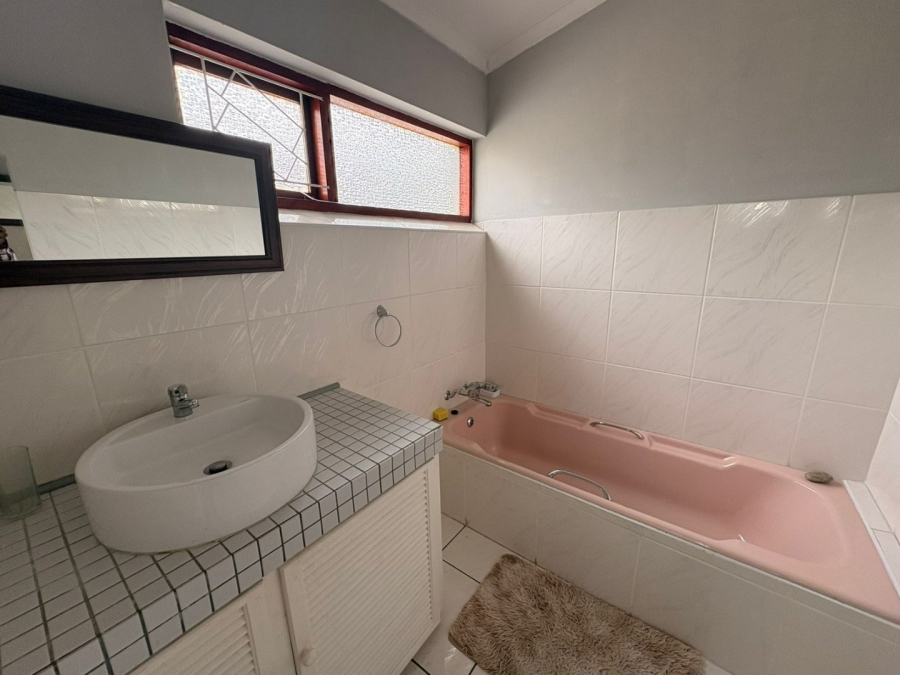 4 Bedroom Property for Sale in Braelyn Eastern Cape